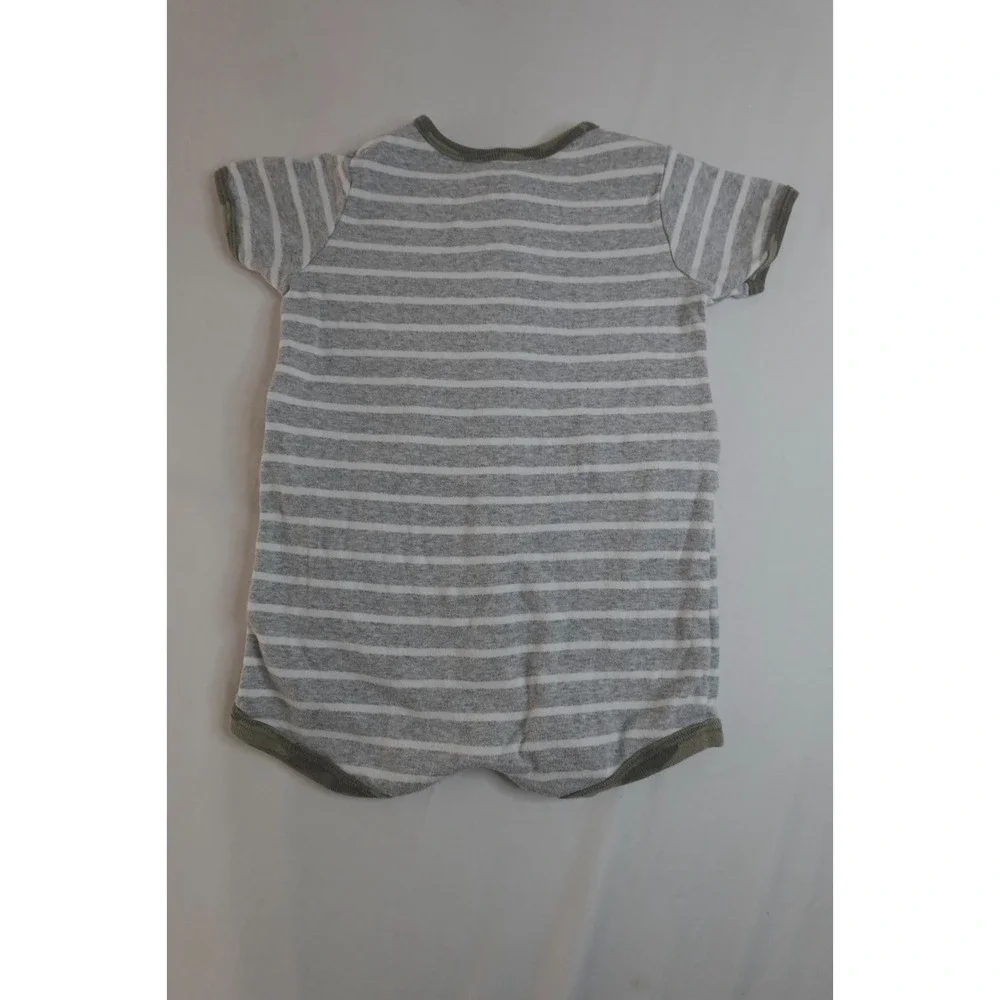 Carter's Baby‎ Romper 12M Gray Striped Alligator Snap Up Bodysuit Unisex Cute